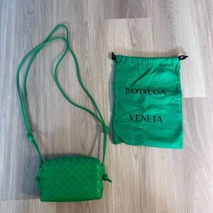 Bottega Veneta Vibrant Green Intreciato Crossbody Bag
